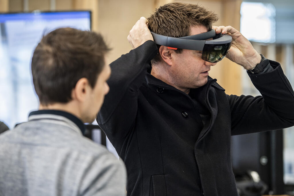 George Clarke tests out the AMRC’s digital capabilities at Factory 2050.