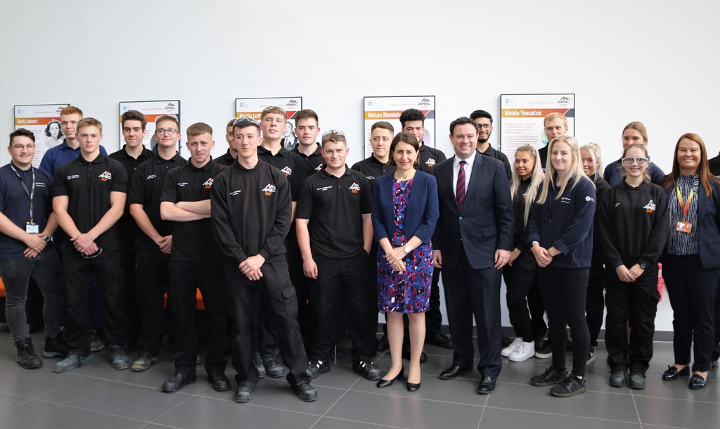 The Premier of New South Wales and Minister Ayres with current and former apprentices from the AMRC Training Centre. 