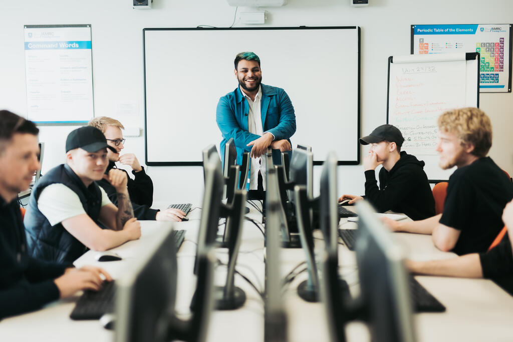 In action teaching is Animesh Anand, one of the academic engineering tutors for advanced apprenticeships at the AMRC Training Centre.