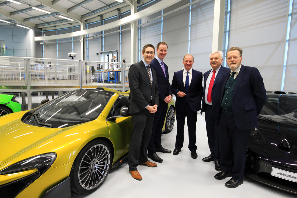 (l-r) Councillor Chris Read, Leader of Rotherham Metropolitan Borough Council, Councillor Leigh Bramall, Deputy Leader of Sheffield City Council and Cabinet Member for Business and Economy, Mike Flewitt, Chief Executive Officer of McLaren, Sir Nigel Knowles, Chair of the Sheffield City Region LEP and President and Vice-Chancellor of the University of Sheffield, Professor Sir Keith Burnett with McLaren supercars at AMRC Factory 2050.